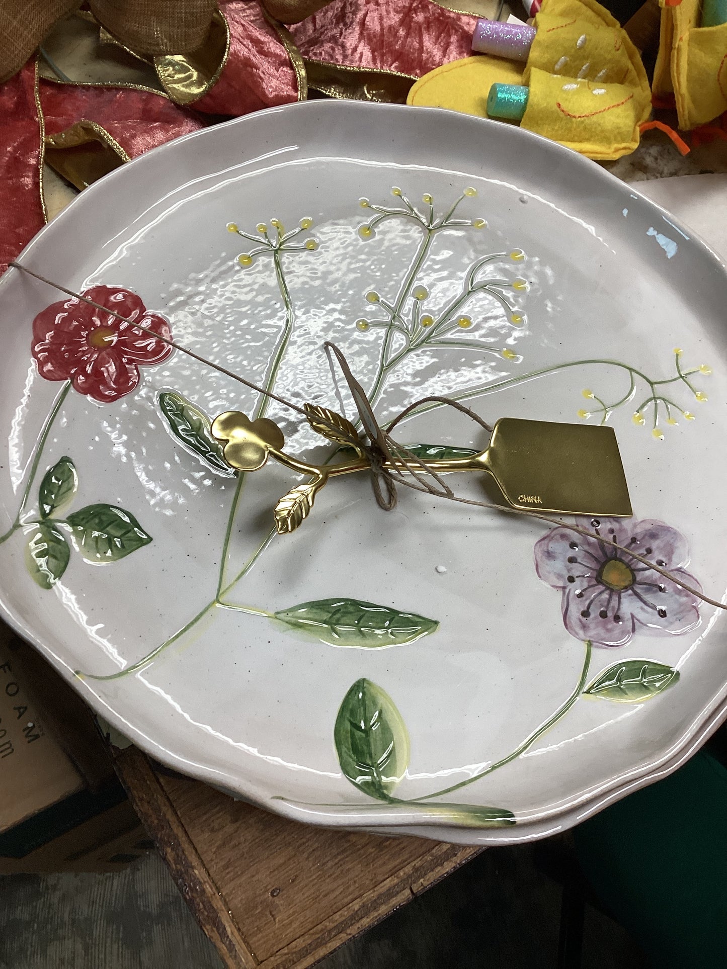 Flower round platter