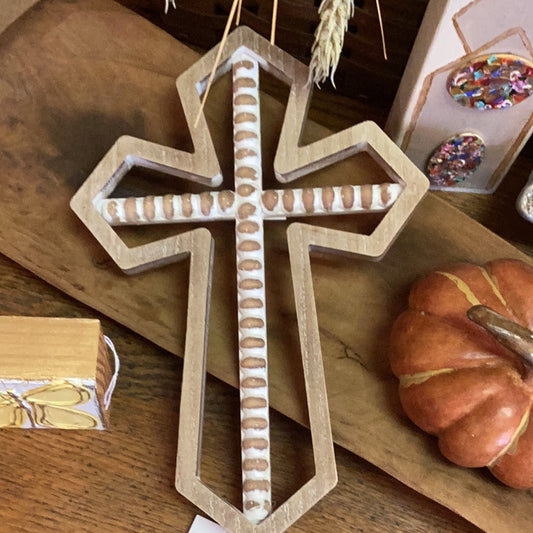 Wooden cross with points