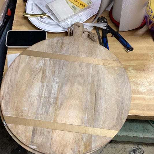 Large round cutting board mud pie